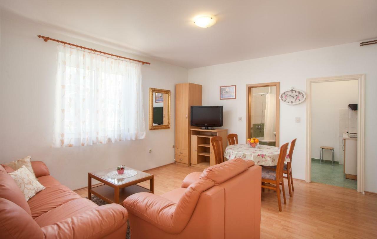 Apartments Cvjetni Dvori Makarska Zewnętrze zdjęcie